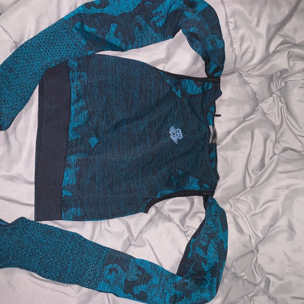Body Engineers Workout Outfit - Picture 4 of 7